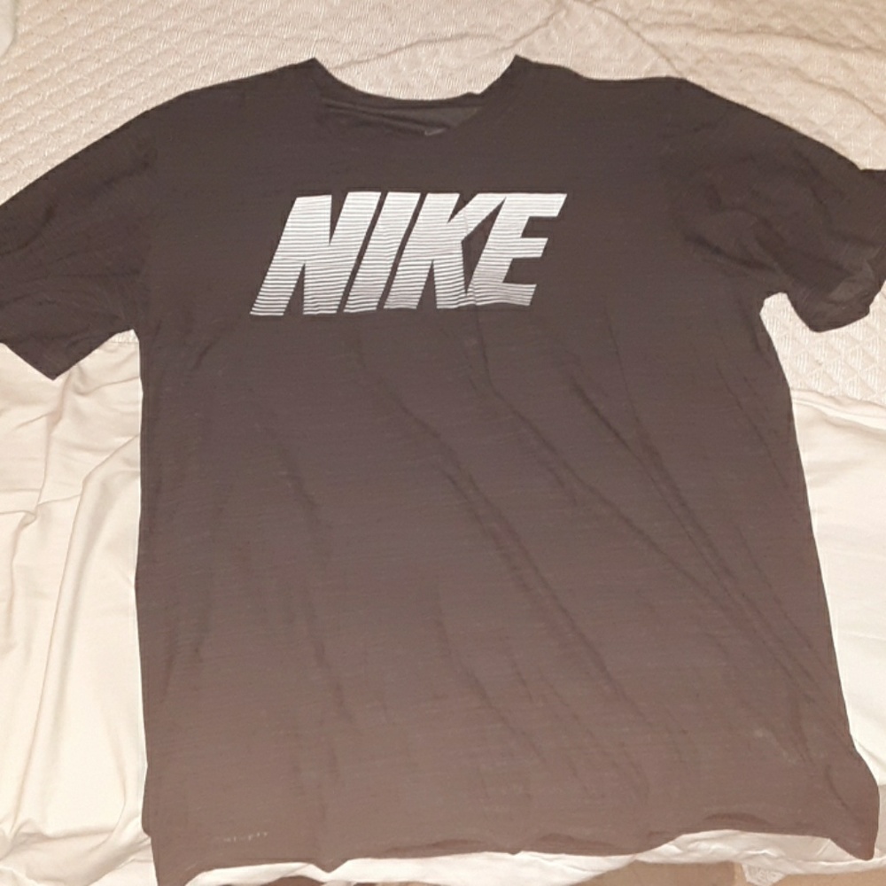 Nike tee